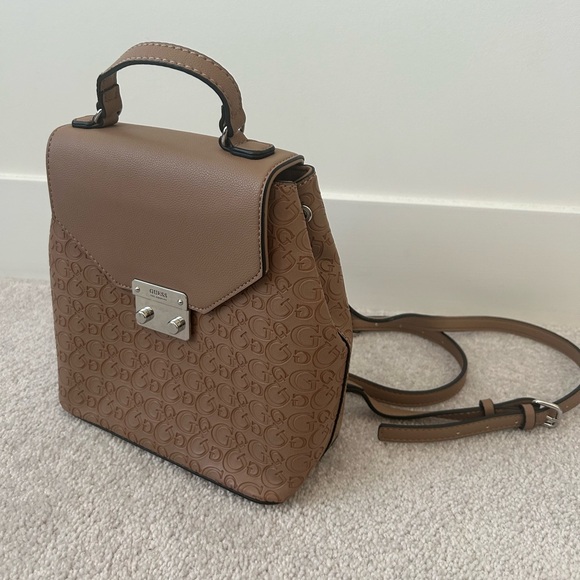 GUESS leather backpack - Picture 3 of 3